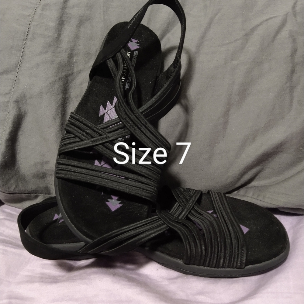 Skechers, size 7 never worn